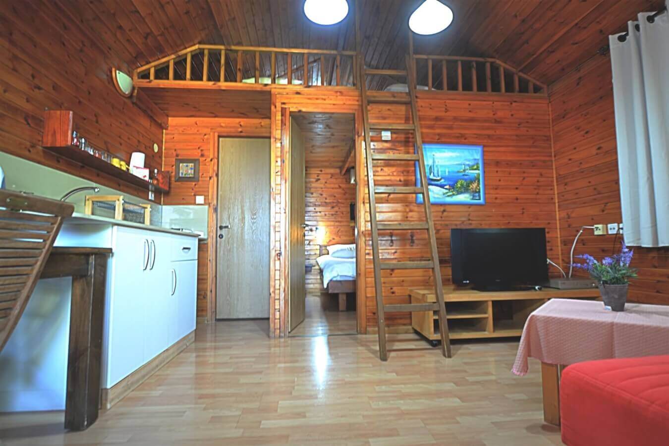 תמונה של בקתה משפחתית קטנה - 1 תמונה של בקתה משפחתית קטנה - 1