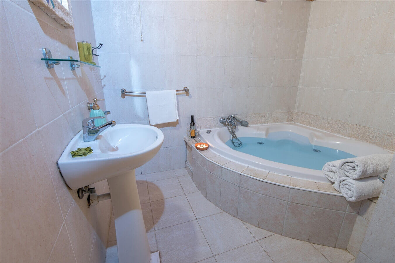 תמונה של בקתות צמודות - 5