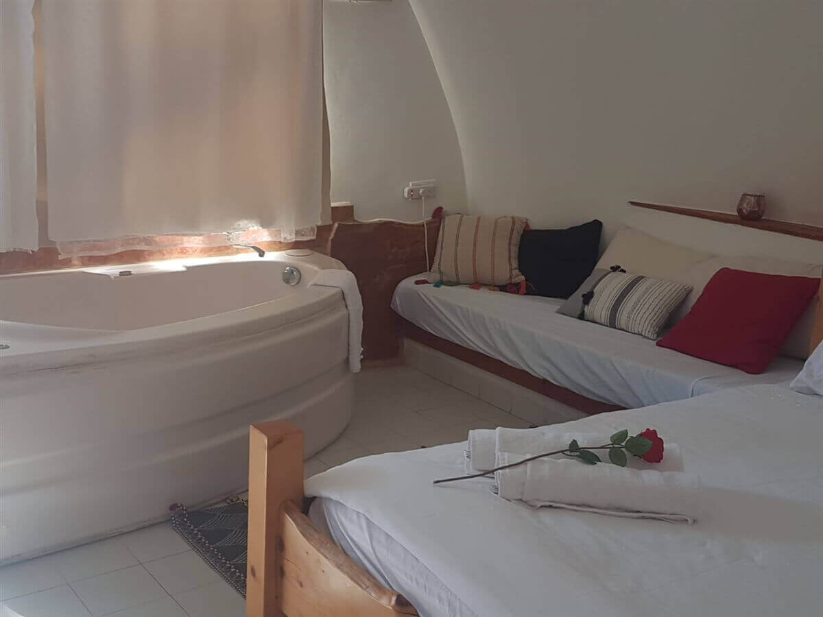 תמונה של הבקתה הסגולה - 3