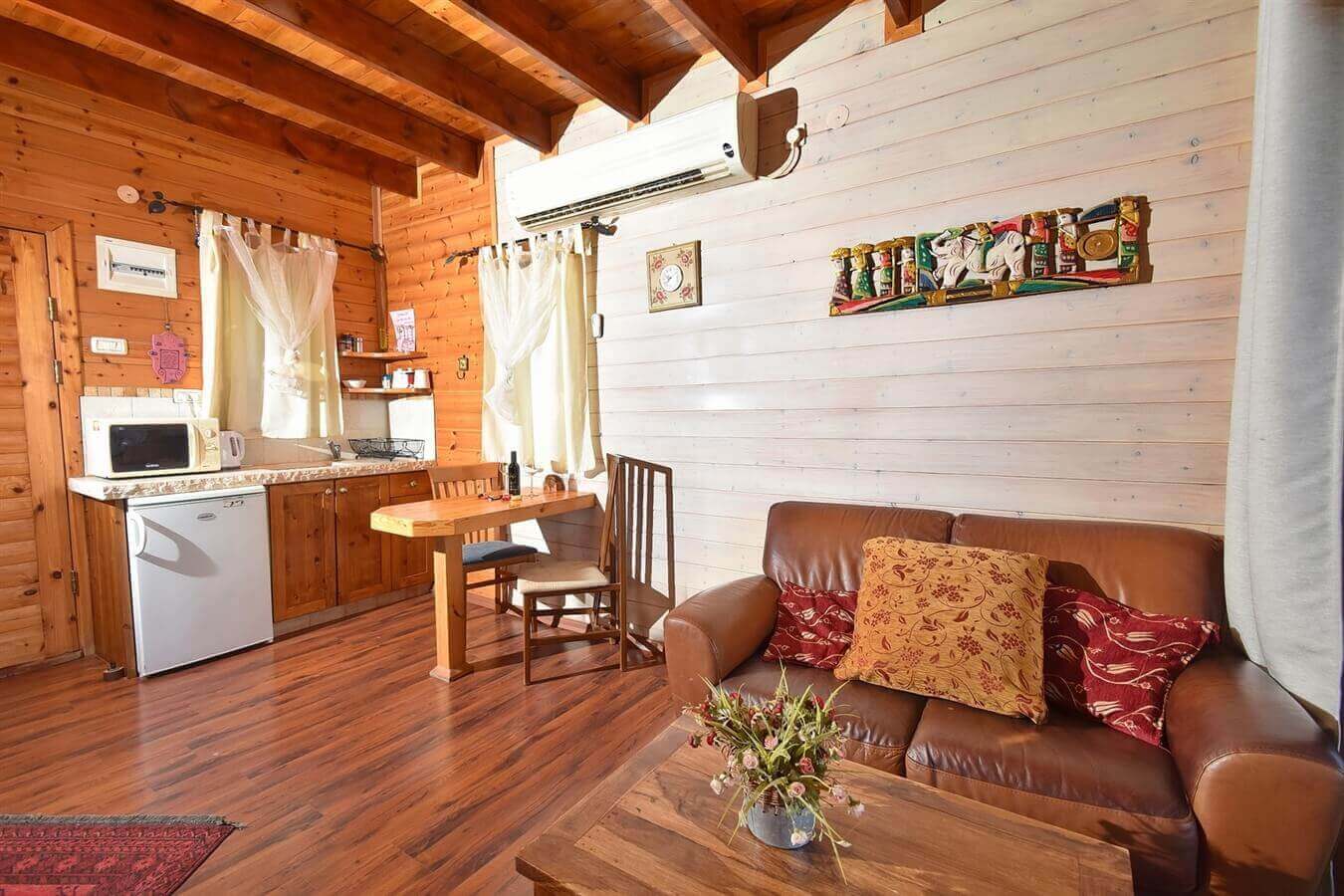 תמונה של הבקתות המבודדות - 3