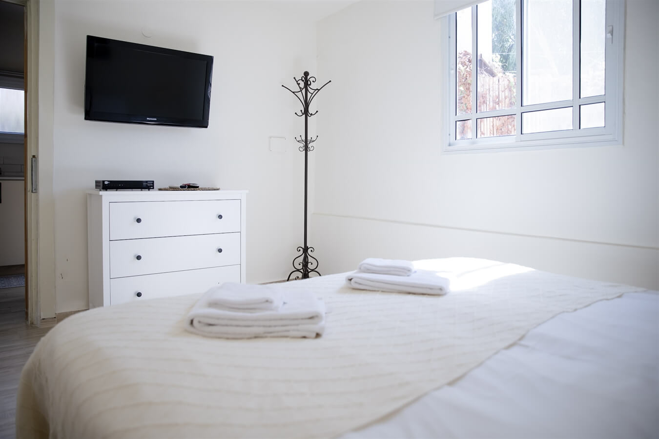 תמונה של אשבורן ונקרות - 2 תמונה של אשבורן ונקרות - 2