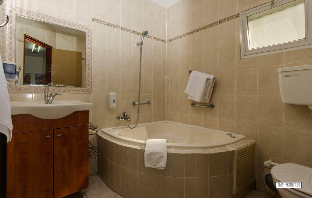 תמונה של יחידה משפחתית 1 - 2 תמונה של יחידה משפחתית 1 - 2