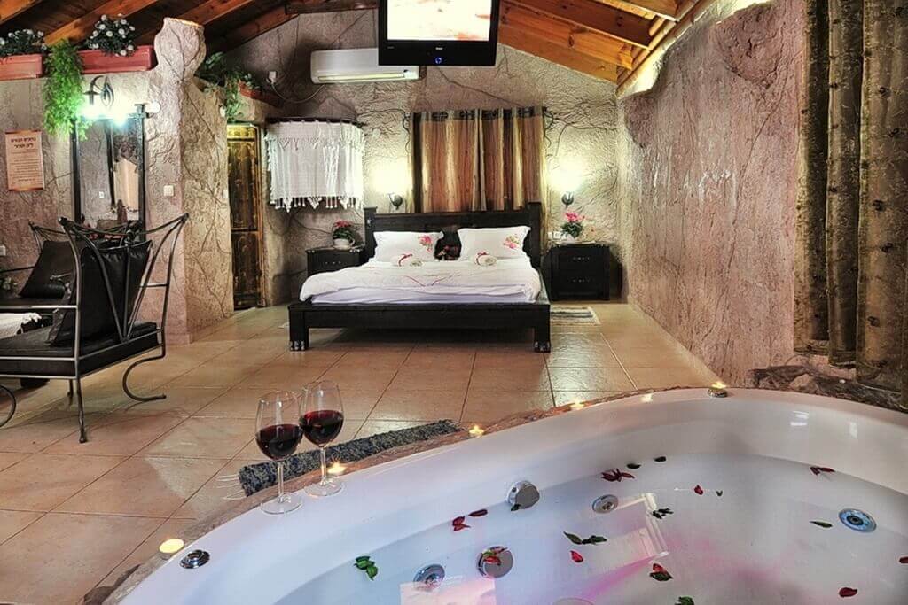 תמונה של בקתות אביב ורן - 5