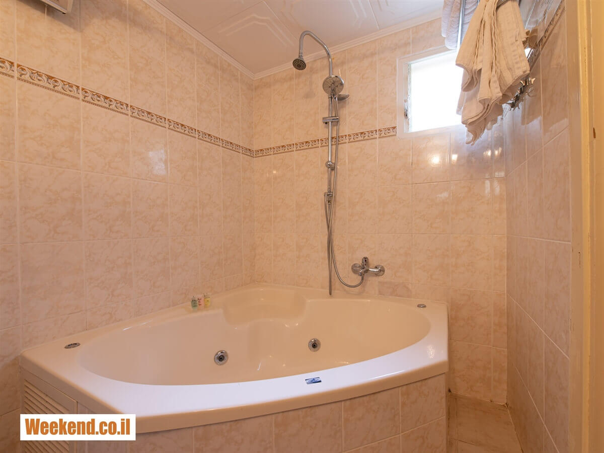 תמונה של דלוקס - 6