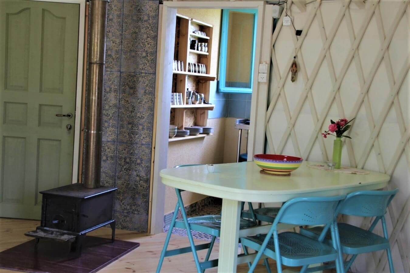 תמונה של היורט - 4