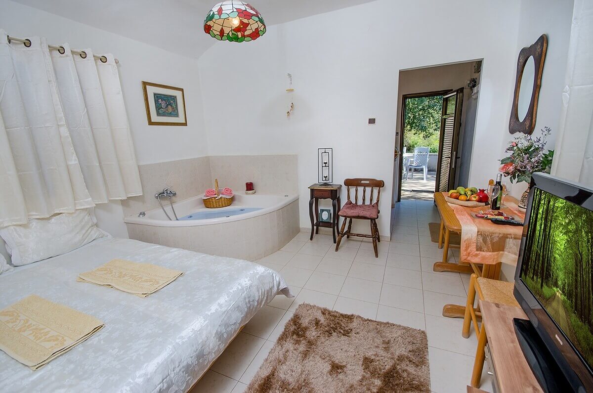 תמונה של ביתן האהבה - 2