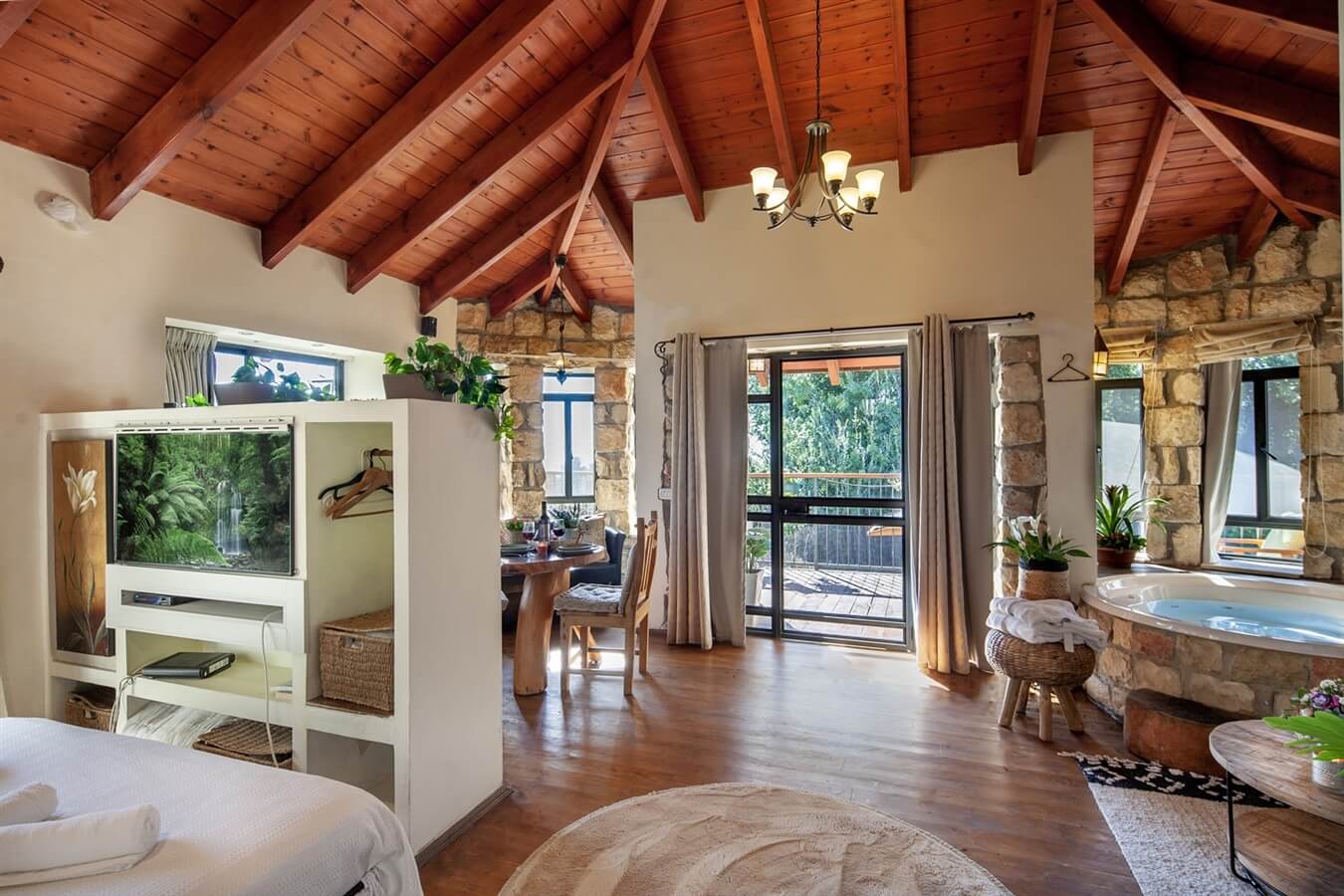 תמונה של בקתת אחוזת החורש - 2