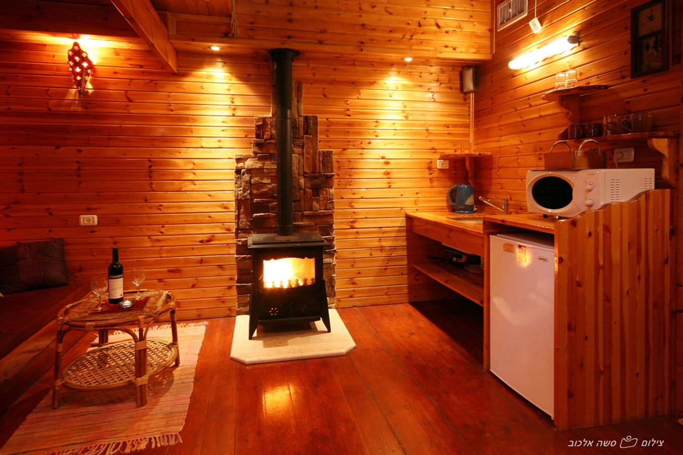 תמונה של בקתה בריבוע - 2