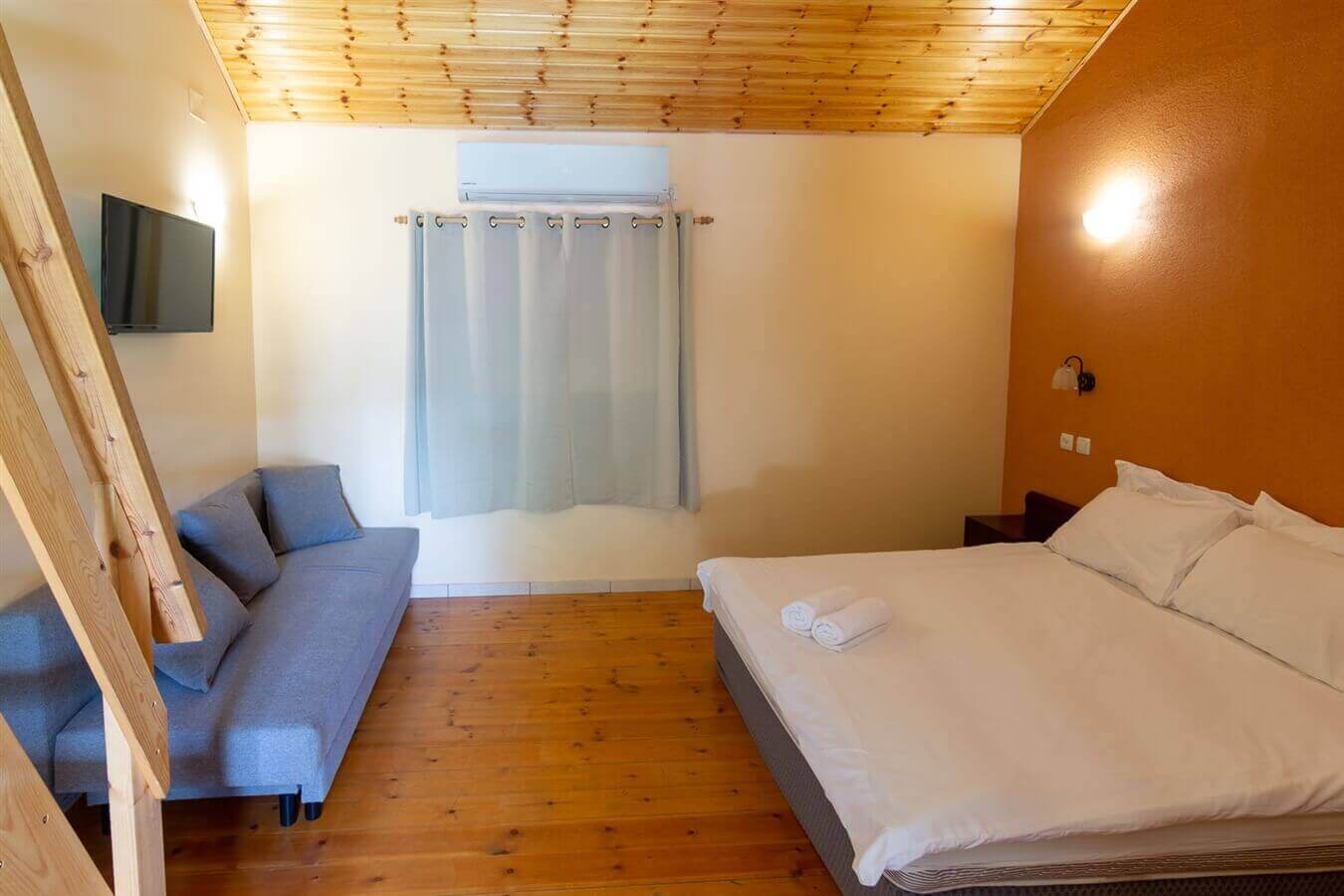 תמונה של יחידת הגלריה - 1 תמונה של יחידת הגלריה - 1