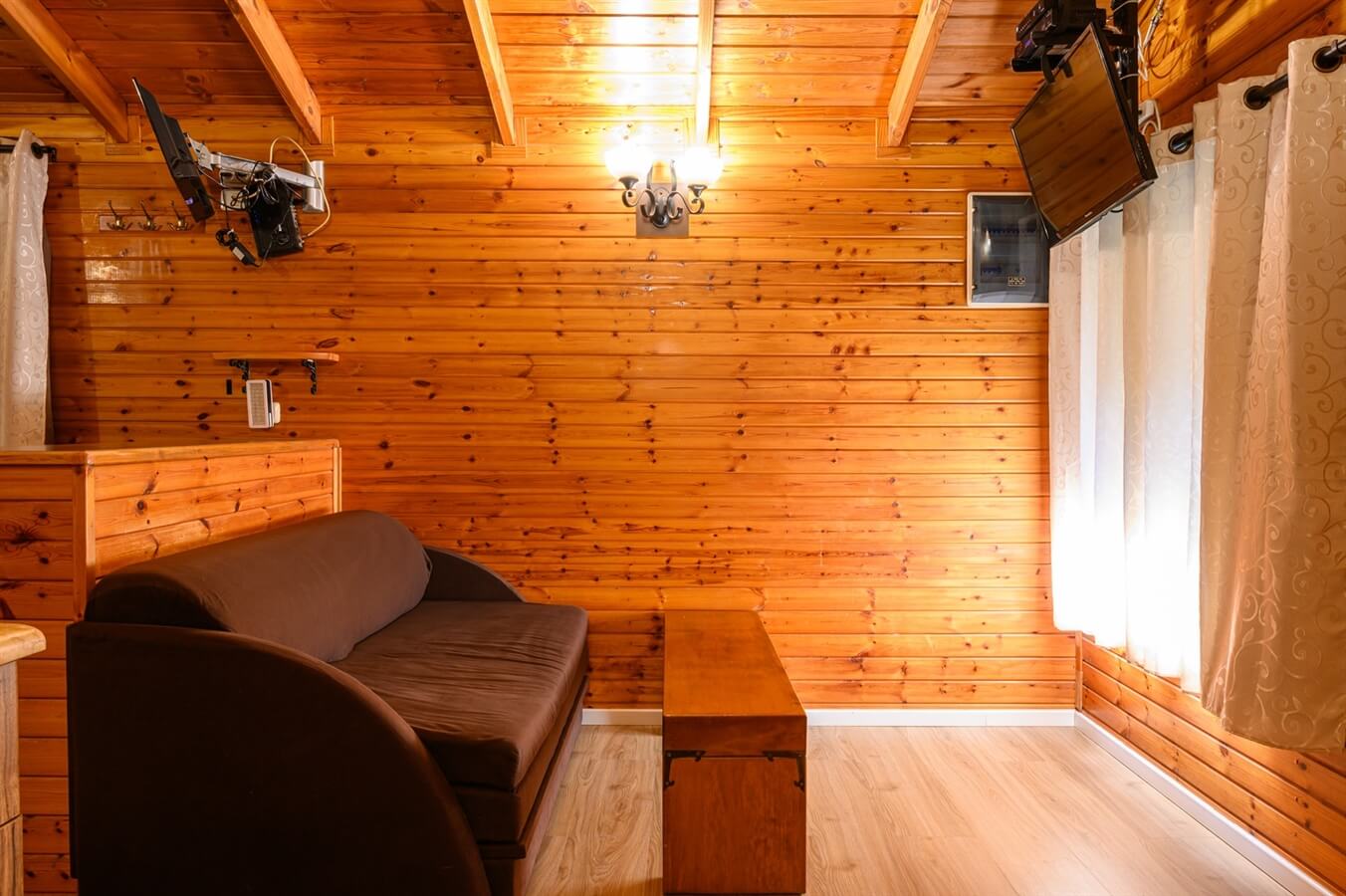 תמונה של בקתות עץ 1,2 - 6 תמונה של בקתות עץ 1,2 - 6