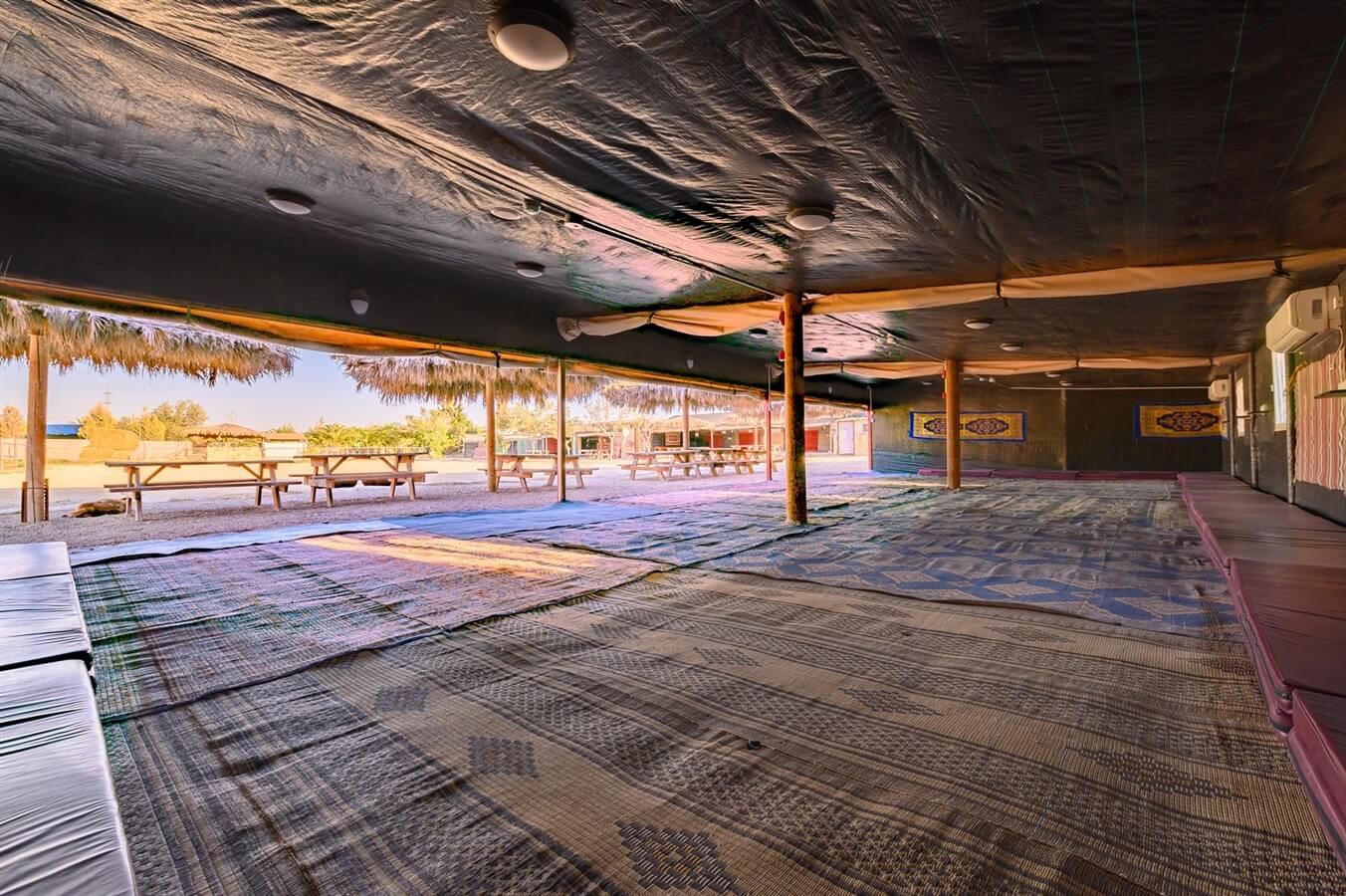 תמונה של אוהל אירוח - 8