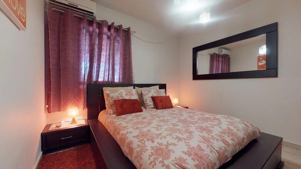 תמונה של הסוויטה האדומה - 1 תמונה של הסוויטה האדומה - 1