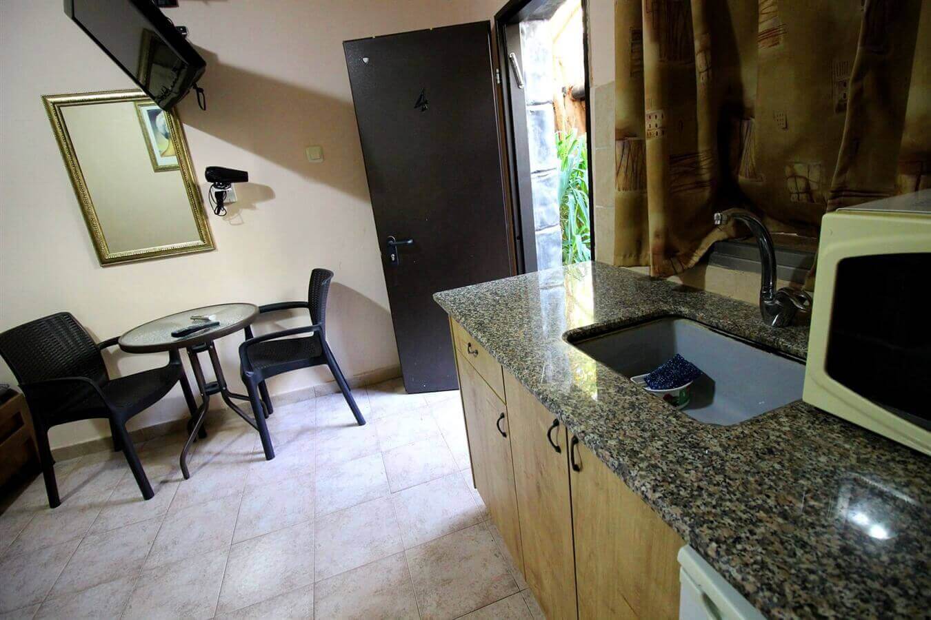 תמונה של חדר לשלושה - 5