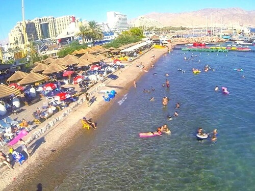 תמונה של קריוקי ומסעדה בחוף הים תמונה של קריוקי ומסעדה בחוף הים