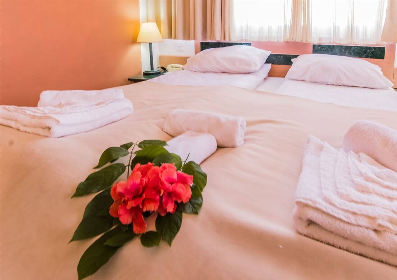 תמונה של דלקס ג'קוזי גדול, מרפסת ונוף - 3