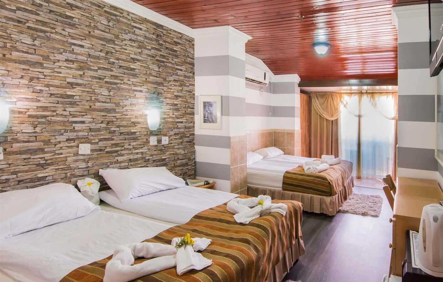 תמונה של משפחתי עם ג'קוזי ומרפסת - 3