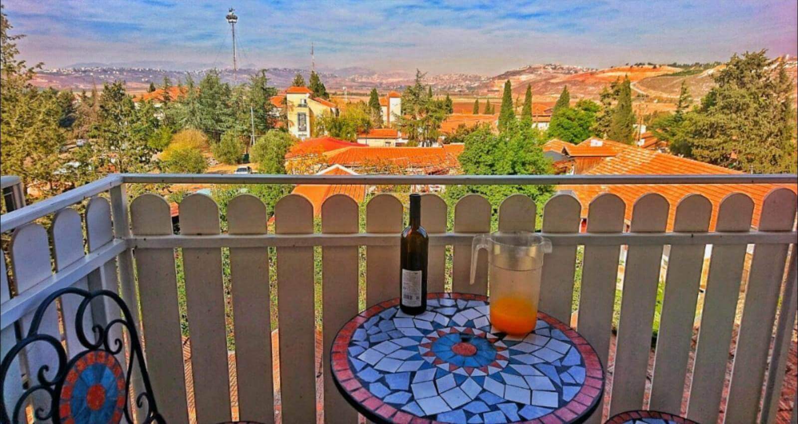 תמונה של קלאסיק זוגי-ג'קוזי ומרפסת נוף - 2