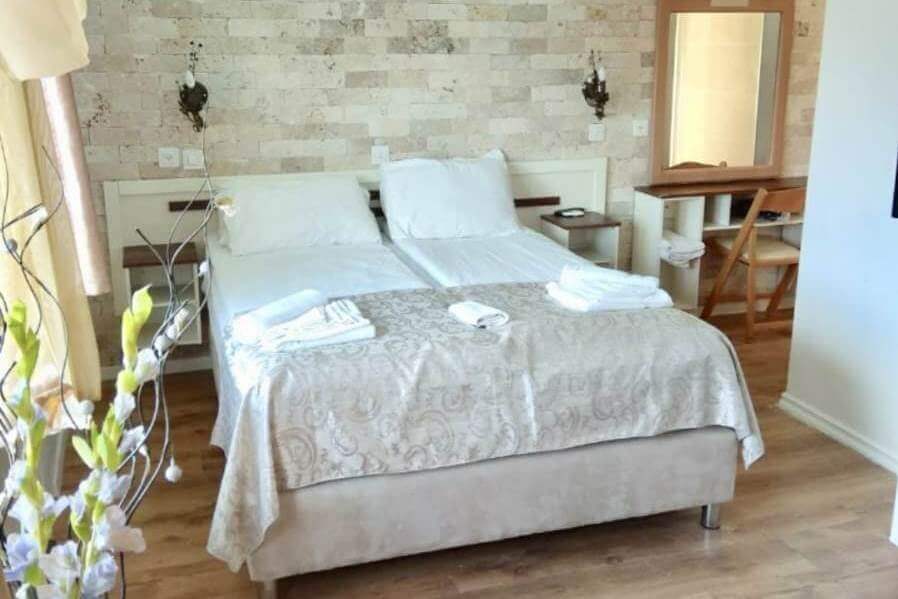 תמונה של קלאסיק זוגי-ג'קוזי ומרפסת נוף - 3