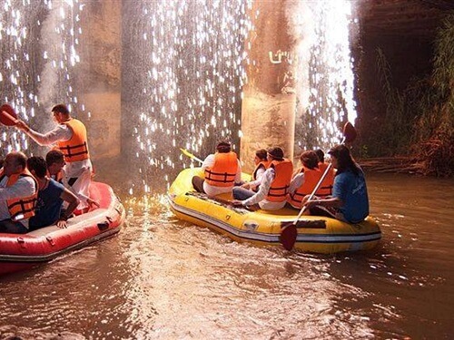 תמונה של שייט קייקים ורפטינג