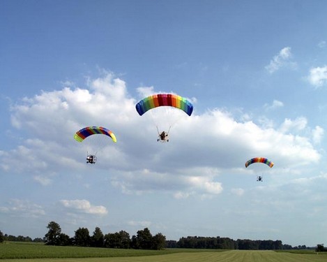 תמונה שצולמה באקסטרים באוויר - 5 תמונה של אקסטרים באוויר - 5