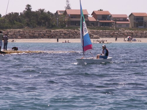 תמונה של מועדון השייט וחוף הים