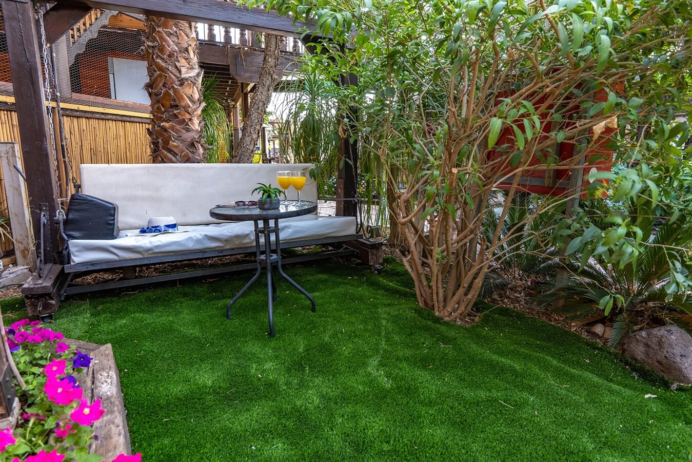 תמונה של כליל החורש - 12