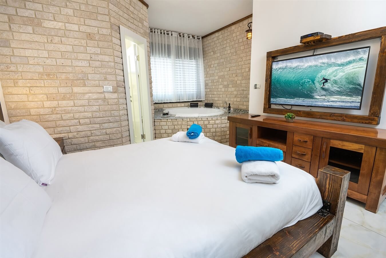 תמונה של צל התמר - 5