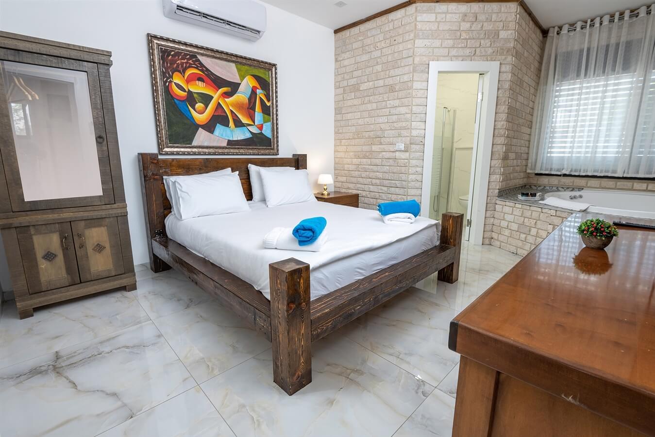 תמונה של צל התמר - 4