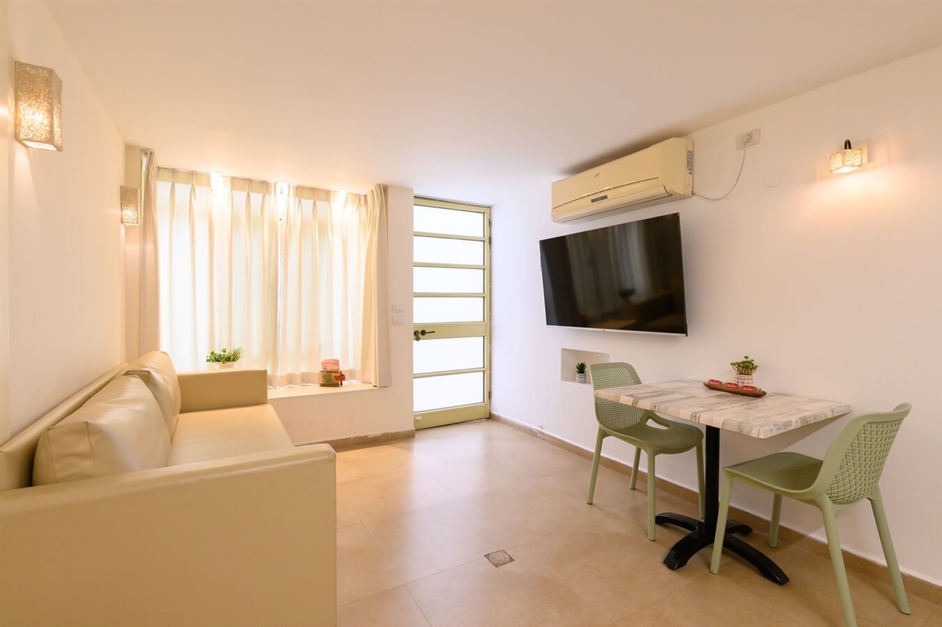 תמונה של סוויטת חלמונית - 14