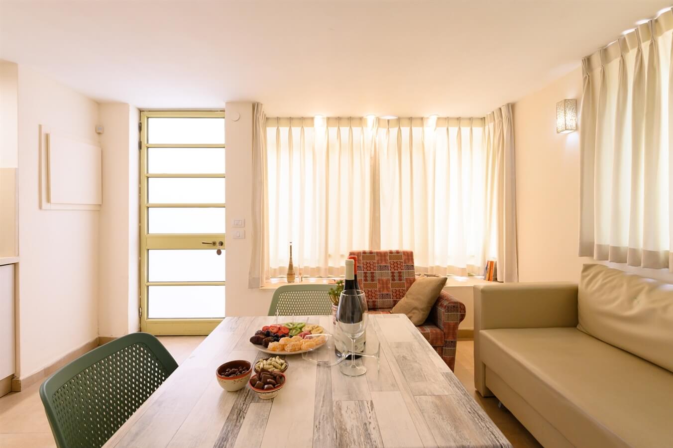 תמונה של סוויטת אירוס - 11