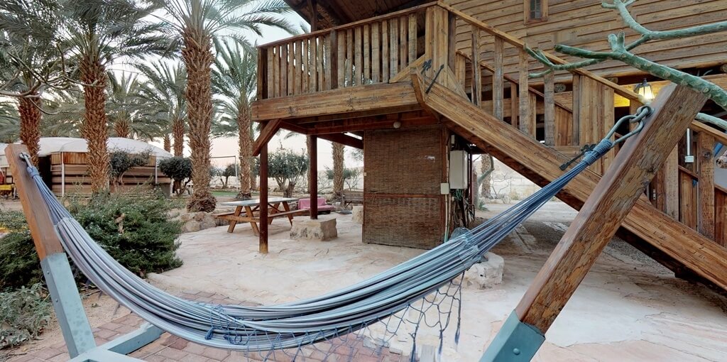 תמונה של הבקתה האותנטית - 2