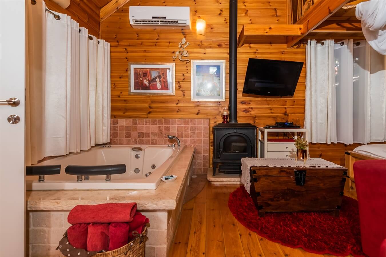 תמונה של הסוויטה האדומה - 4