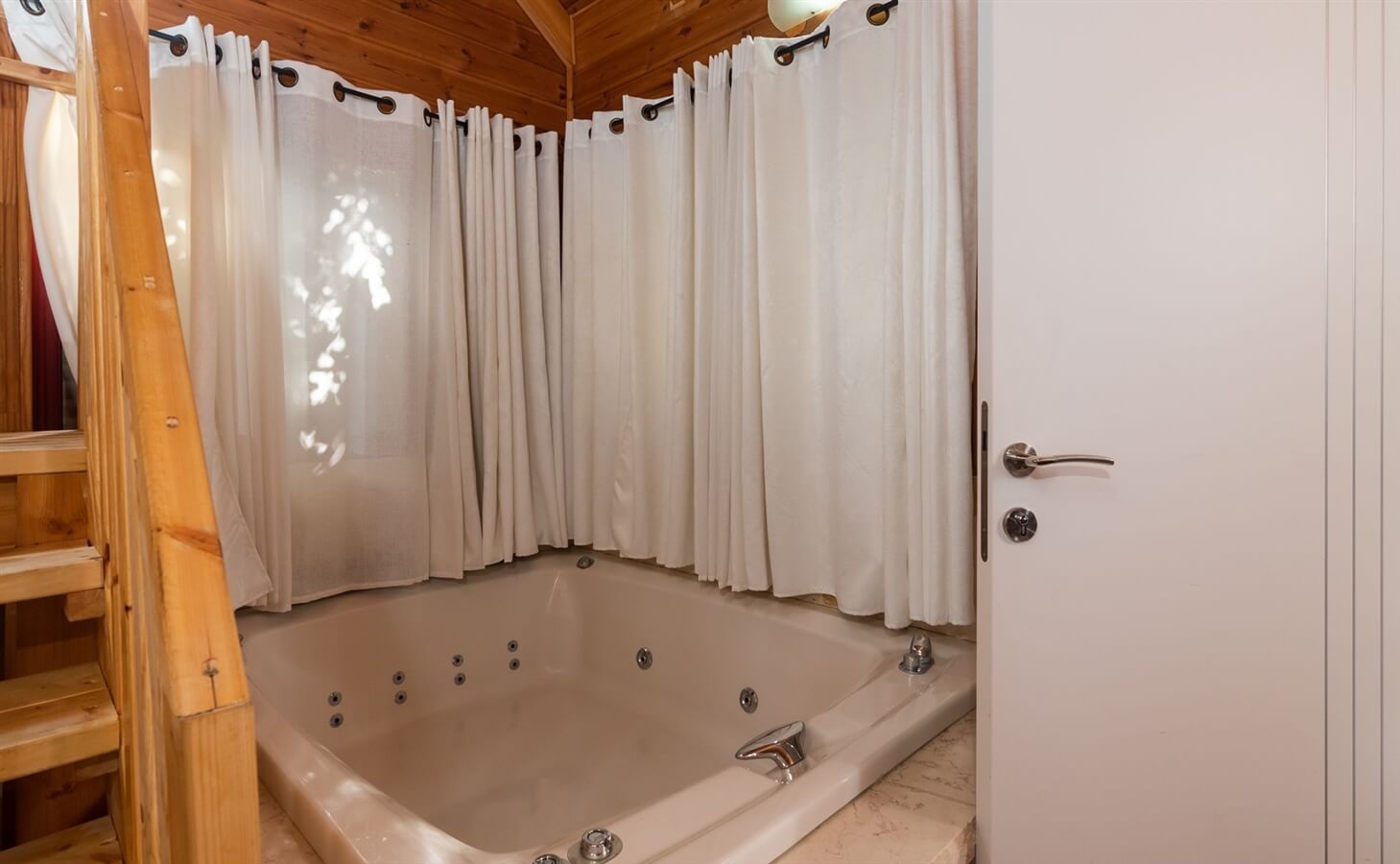 תמונה של הסוויטה הסגולה - 9