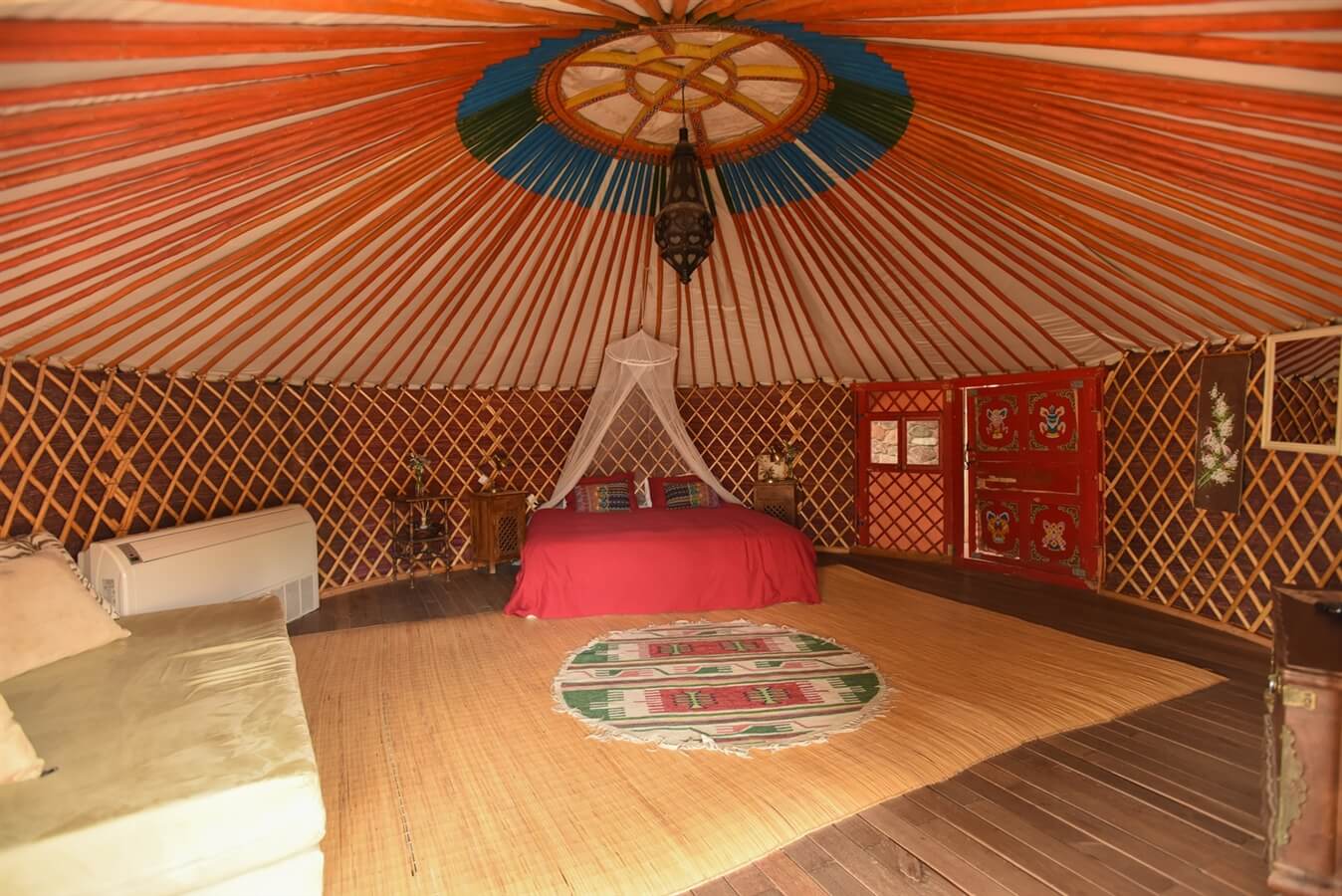 תמונה של יורט - 6