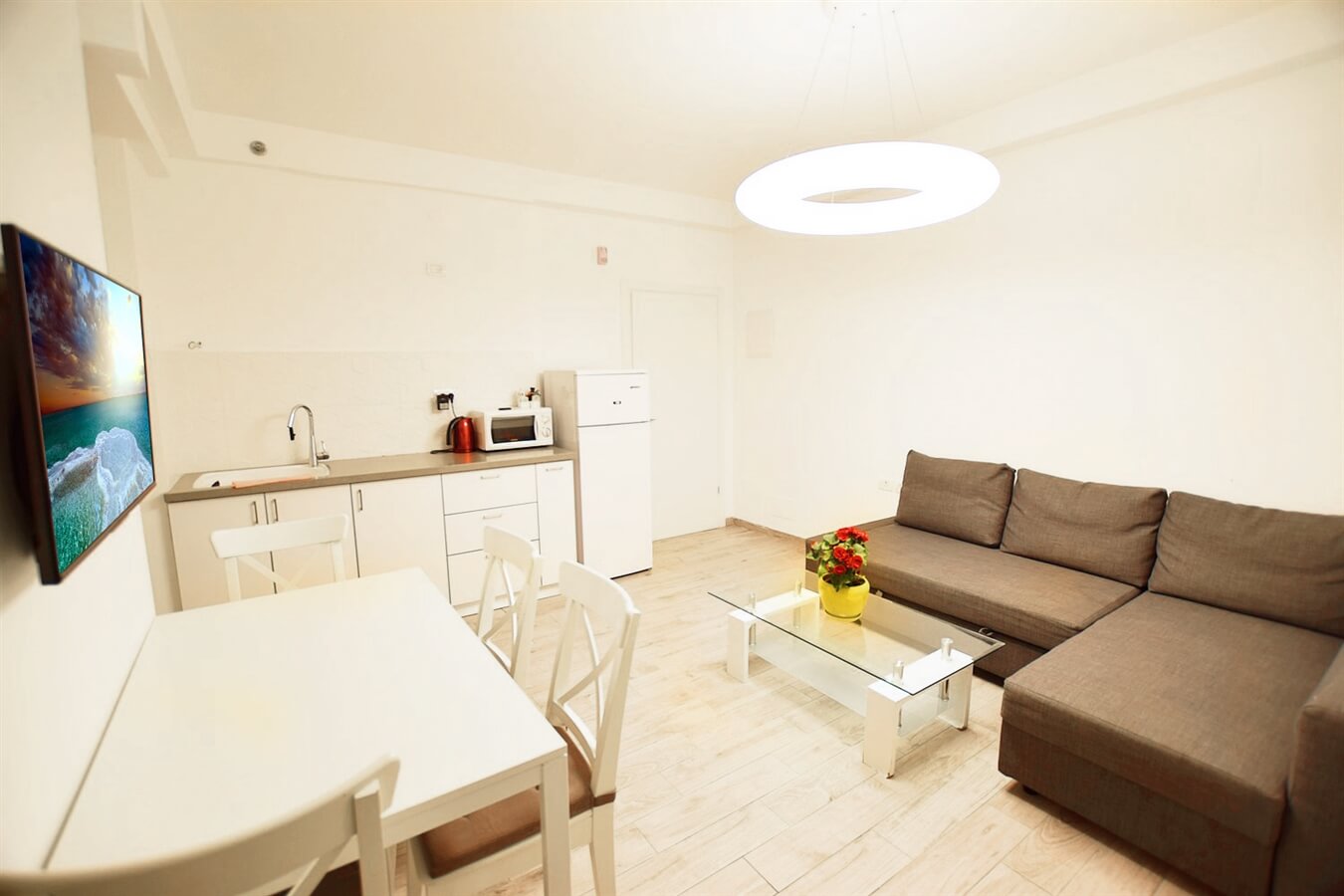 תמונה של סוויטה לאקצ'ורי - 6 תמונה של סוויטה לאקצ'ורי - 6