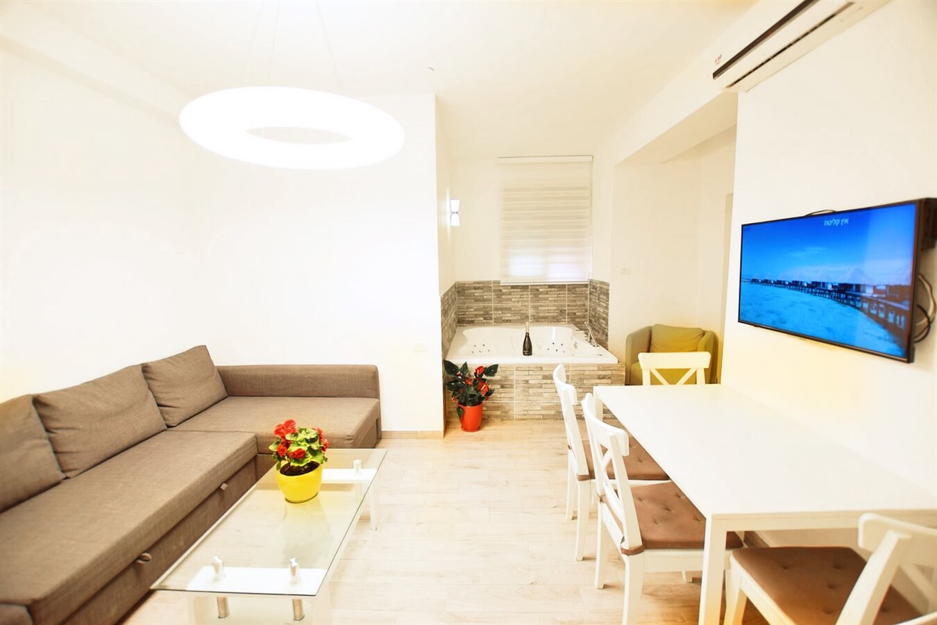 תמונה של סוויטה לאקצ'ורי - 7 תמונה של סוויטה לאקצ'ורי - 7