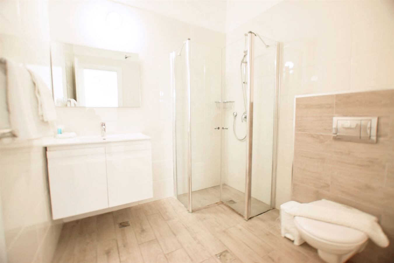 תמונה של סוויטה לאקצ'ורי - 4 תמונה של סוויטה לאקצ'ורי - 4