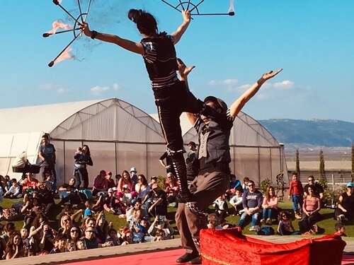 תמונה של לוח מופעים מלא