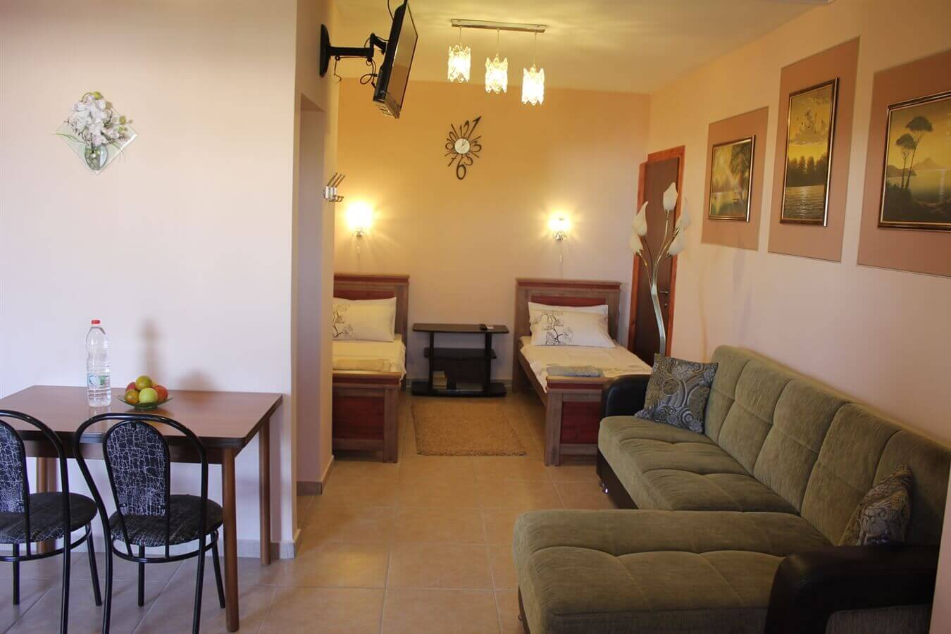 תמונה של היחידות המשפחתיות - 8 תמונה של היחידות המשפחתיות - 8