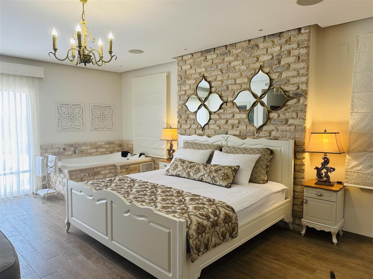 תמונה של סוויטה 4 - 8