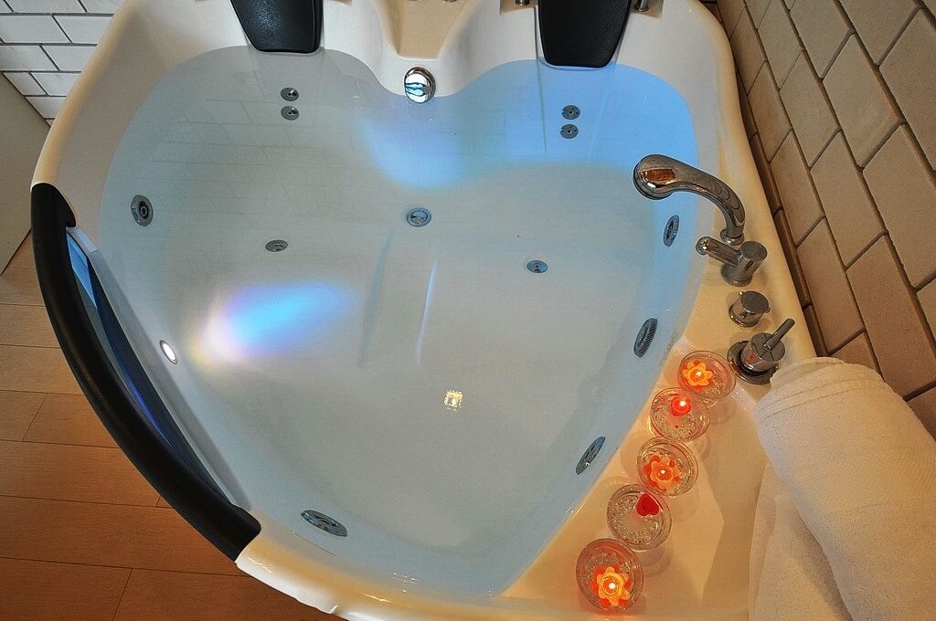 תמונה של סוויטה 3 - 8