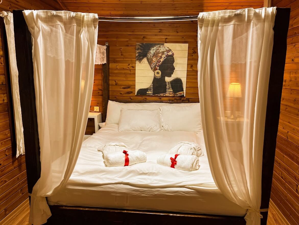 תמונה של בקתות תות וחרוב - 2