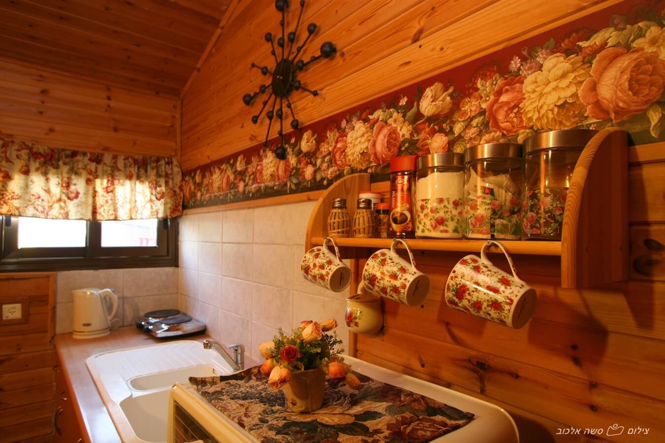 תמונה של בקתות תות וחרוב - 6