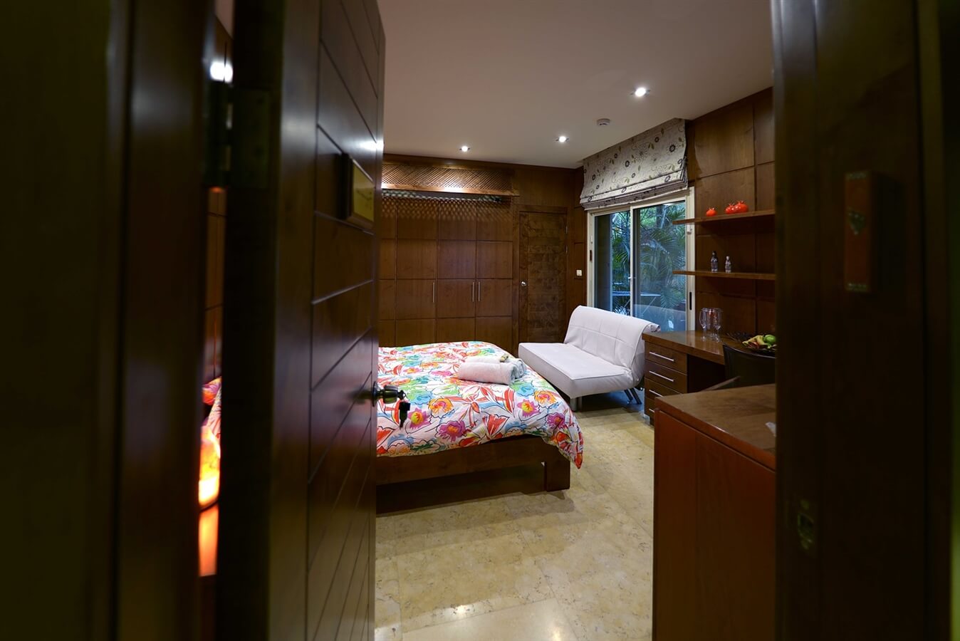 תמונה של סוויטת שארל אזנבור - 5 תמונה של סוויטת שארל אזנבור - 5