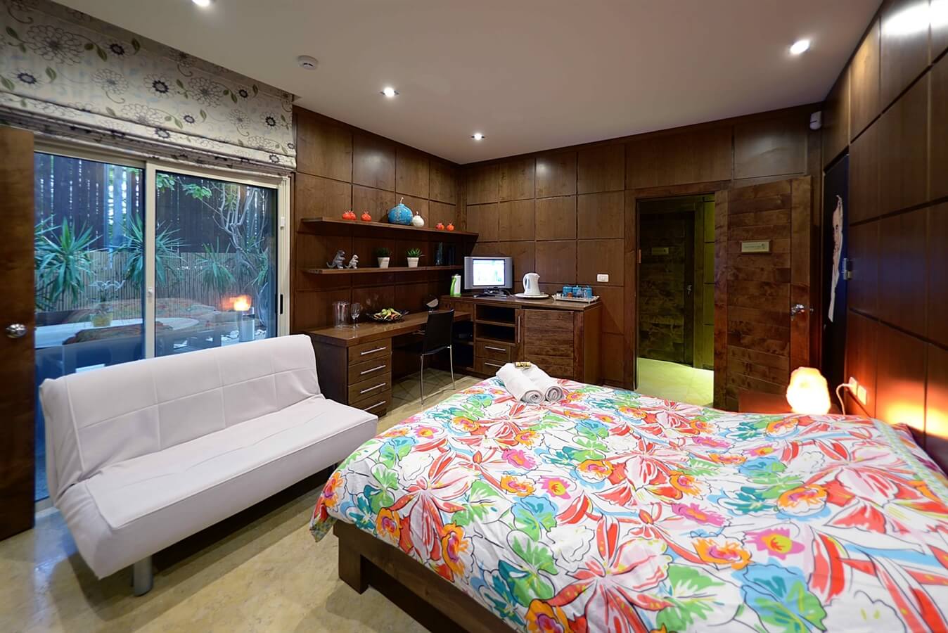 תמונה של סוויטת שארל אזנבור - 1 תמונה של סוויטת שארל אזנבור - 1