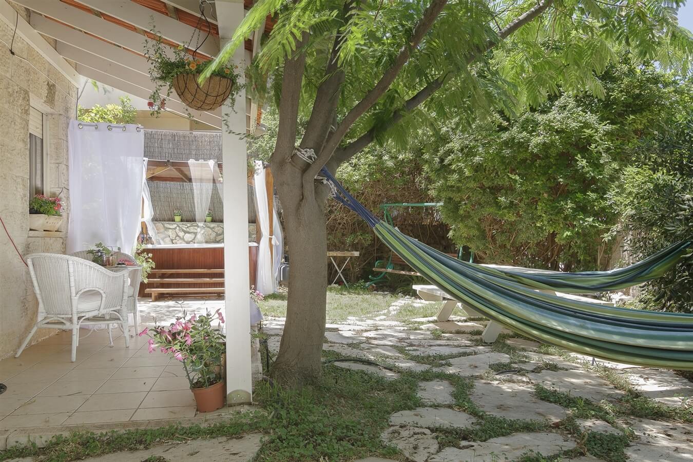 תמונה של כל המתחם - 9