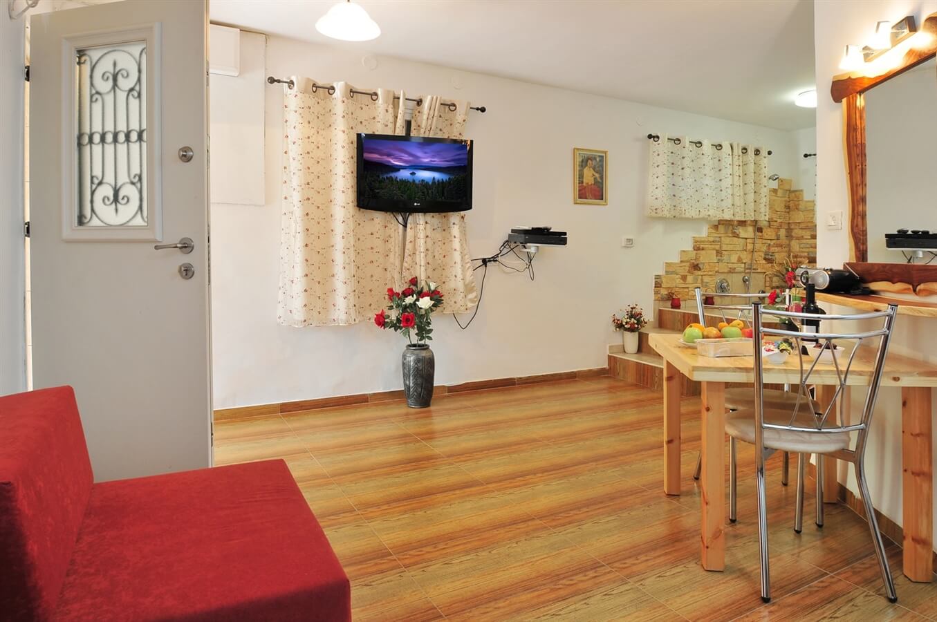 תמונה של סוויטה 3 - 10