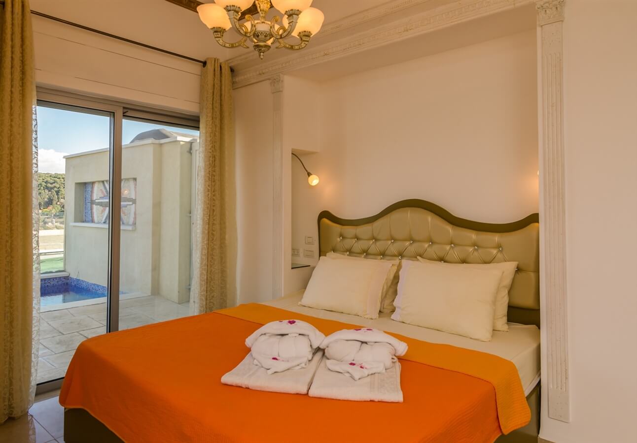 תמונה של ההיכל הרומאי - 8