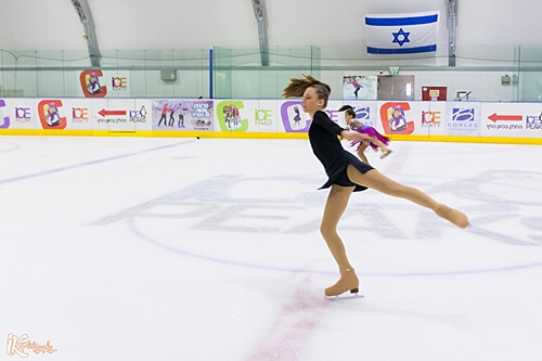 תמונה של החלקה על הקרח תמונה של החלקה על הקרח