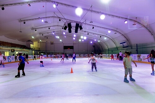 תמונה שצולמה בהיכל הקרח חולון - 5 תמונה של היכל הקרח חולון - 5